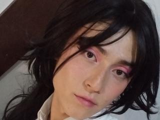 Prikaži popoln profil modela EllieCherry