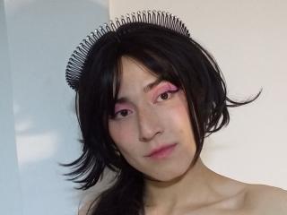 Prikaži popoln profil modela EllieCherry