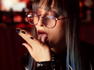 Prikaži popoln profil modela TatsumiLee