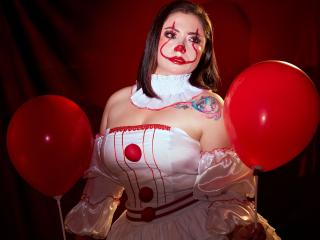 Prikaži popoln profil modela SamanthaVenus