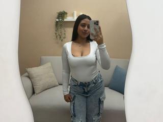 Prikaži popoln profil modela ViolettMoonn