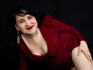 Prikaži popoln profil modela MiiaLane