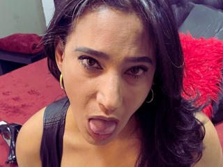 Prikaži popoln profil modela PaulaCamis