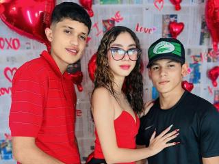 Prikaži popoln profil modela HotAndWildy