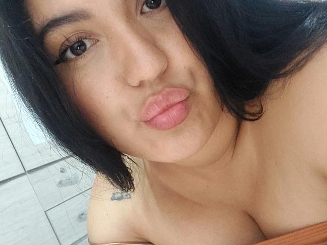 LauraRichis - Live sex cam - 28821497