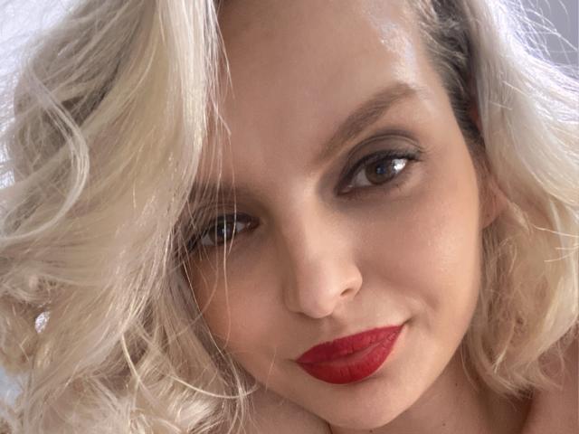 DouceAmelia - Live sex cam - 28821728