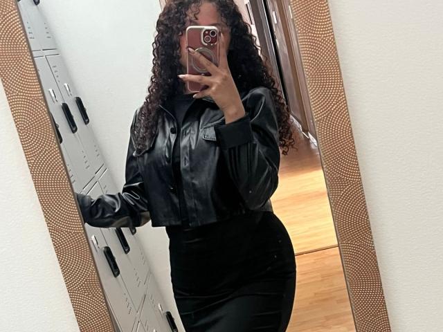 SofiaPassionne - Live porn &amp; sex cam - 28828151