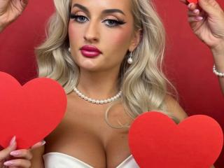 Xem hồ sơ đầy đủ của MademoiselleBella