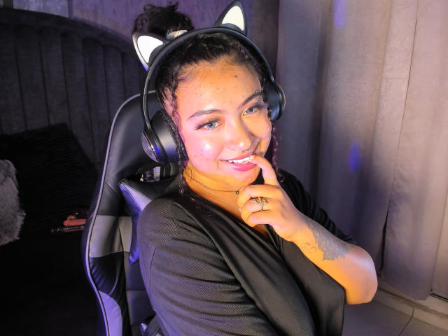 LuisaCameron - Live sexe cam - 28832924