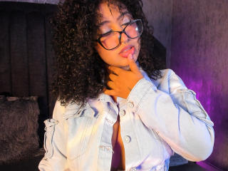 Vedere il profilo completo di LuisaCameron