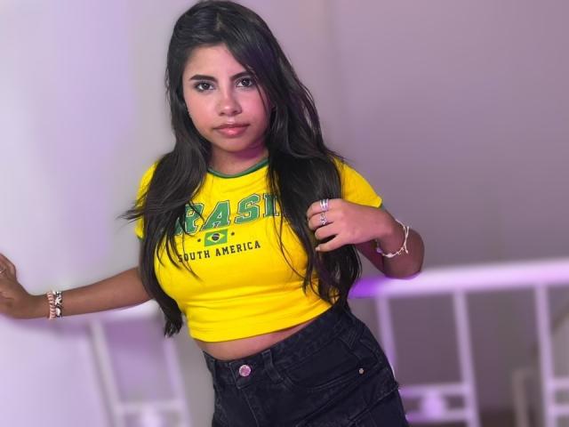 CelesteMorel - Live sex cam - 28833062