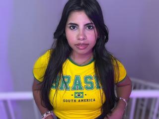 Vedere il profilo completo di CelesteMorel