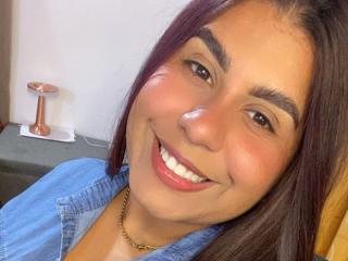 Vedere il profilo completo di MadissonWeel