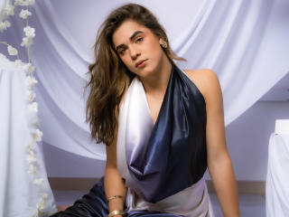 Vedere il profilo completo di AliceCoolenk