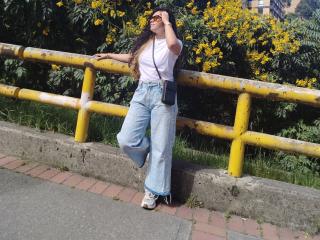 Xem hồ sơ đầy đủ của ChantalBernadette