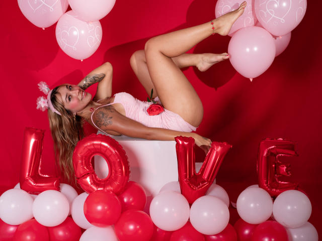 MichellHott - Live porn &amp; sex cam - 28836581