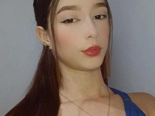 Xem hồ sơ đầy đủ của ElyraBloom