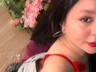 Xem hồ sơ đầy đủ của EmaJames