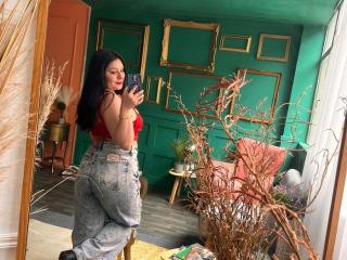 Vedere il profilo completo di EmaJames