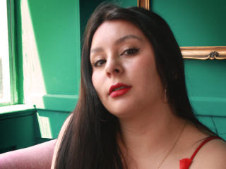 Xem hồ sơ đầy đủ của EmaJames