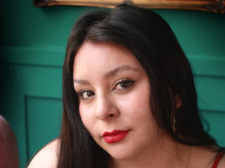 Vedere il profilo completo di EmaJames