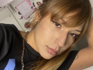 Ver a ficha detalhada de KiaraHernandezX