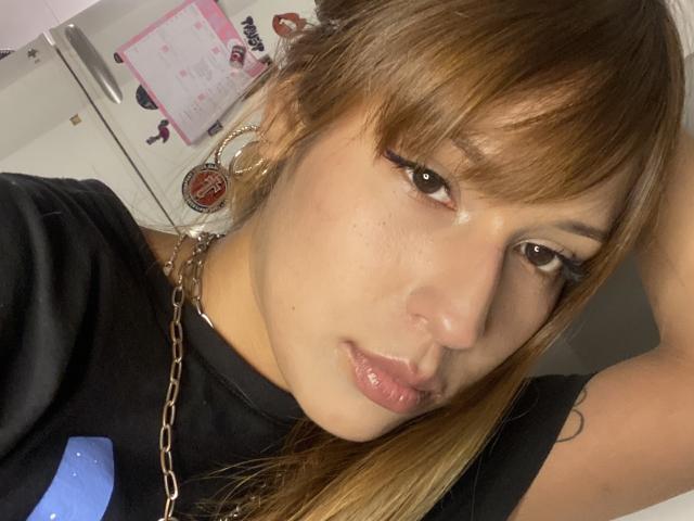 KiaraHernandezX - Live sexe cam - 28844801