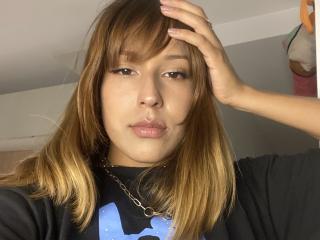 Ver a ficha detalhada de KiaraHernandezX