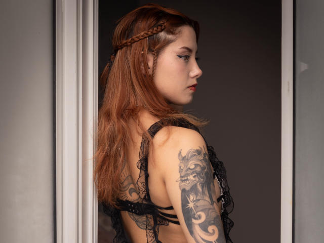 EmmaThomsonn - Live porn &amp; sex cam - 28848086