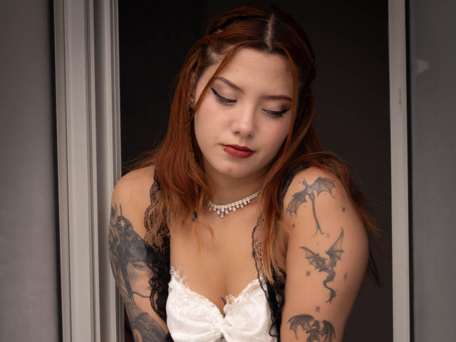 EmmaThomsonn - Live porn &amp; sex cam - 28848095