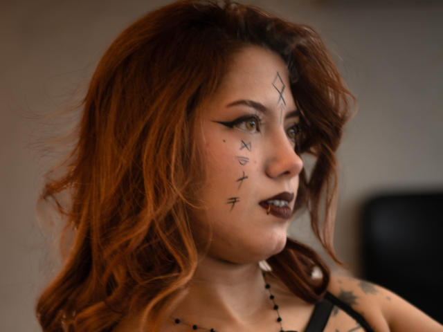 EmmaThomsonn - Live sexe cam - 28848191