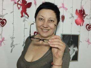 Ver la ficha detallada de EmilyLlove