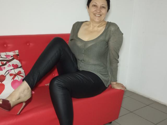 EmilyLlove - Live sex cam - 28848374