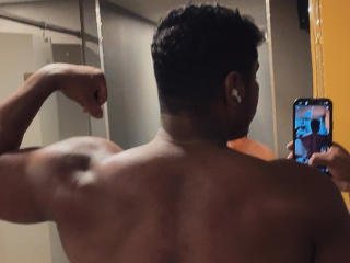 Ver a ficha detalhada de LeonHrz