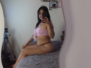 Ver la ficha detallada de DanniWest