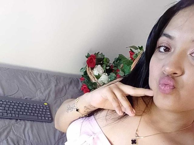 DanniWest - Live sexe cam - 28848611