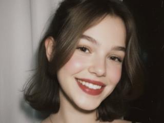 Ver a ficha detalhada de LariElla