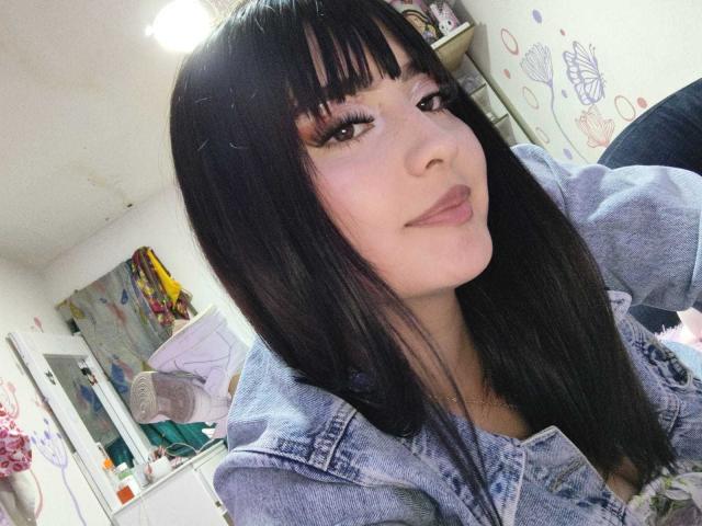 ElaJamess - Live Sex Cam - 28855388