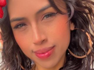 Ver a ficha detalhada de MyaaTyler