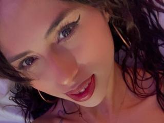 Ver a ficha detalhada de MyaaTyler