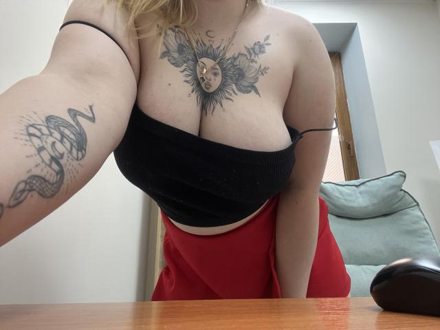 DiLaria - Live porn &amp; sex cam - 28859585