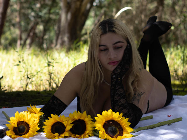 AtheneaRozzi - Sexe cam en vivo - 28862711