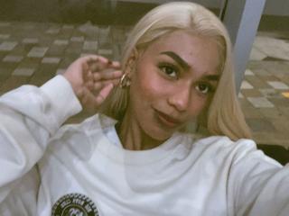 Ver la ficha detallada de AylaCallowey