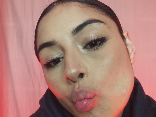 EmilyVv - Sexe cam en vivo - 28865081