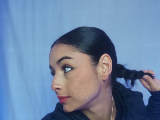 EmilyVv - Sexe cam en vivo - 28865090