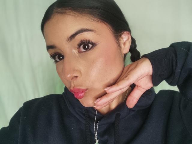 EmilyVv - Live sex cam - 28865111