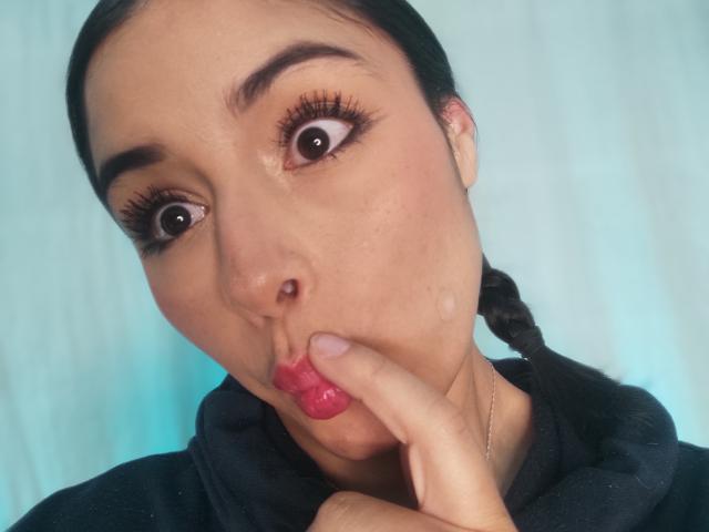 EmilyVv - Sexe cam en vivo - 28865207