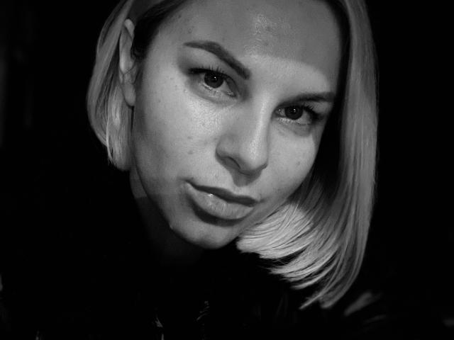 BelleLisaG - Live sexe cam - 28867025