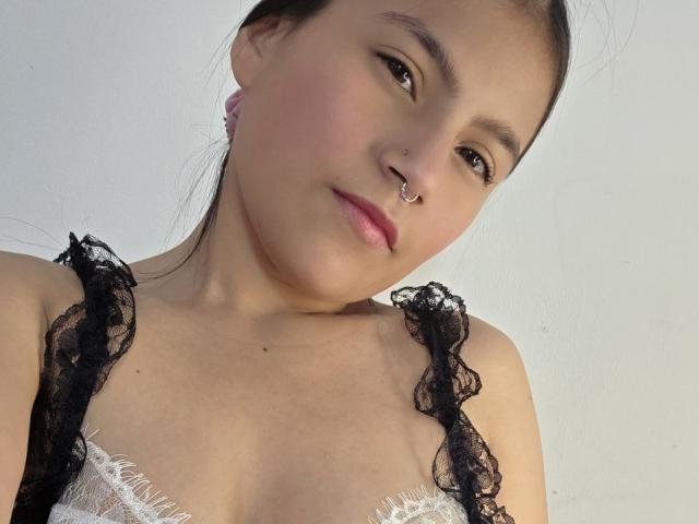 MelanieGates - Live sexe cam - 28869110