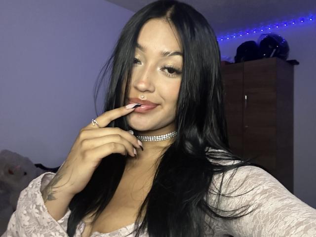 KatianPierce - Élő pornó és szexkamera - 28869983